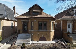 Beautiful Home Lowell Ave.