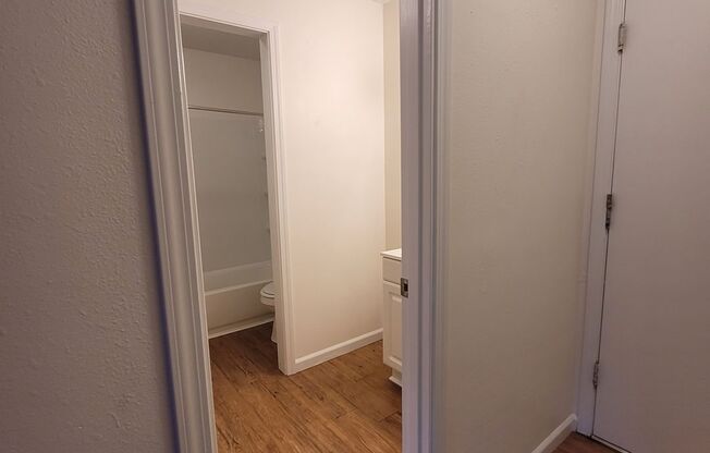 Studio, 1 bath, 450 sqft, $625, Unit 837-Unit 3