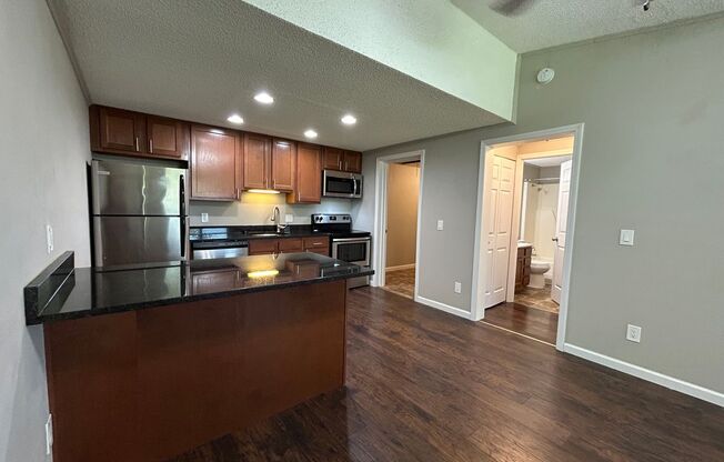 1 bed, 1 bath, 576 sqft, $1,150, Unit 233