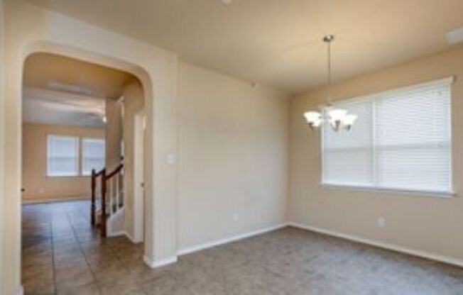 Beautiful 4 bed 2.5 bath located in Cibolo Vista