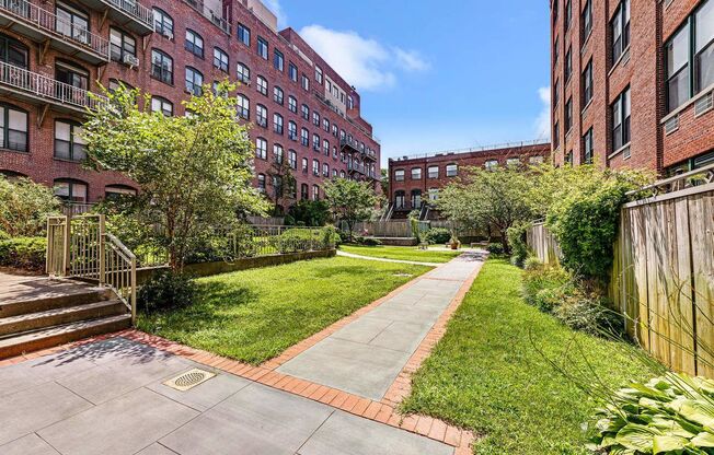 444 12 ST