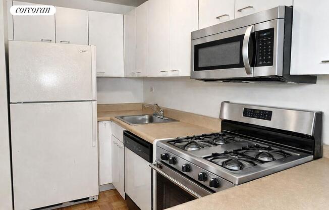 Studio, 1 bath, 600 sqft, $3,495, Unit 8B