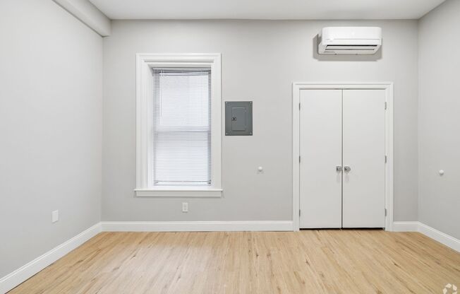 Studio, 1 bath, 345 sqft, $1,165, Unit 307