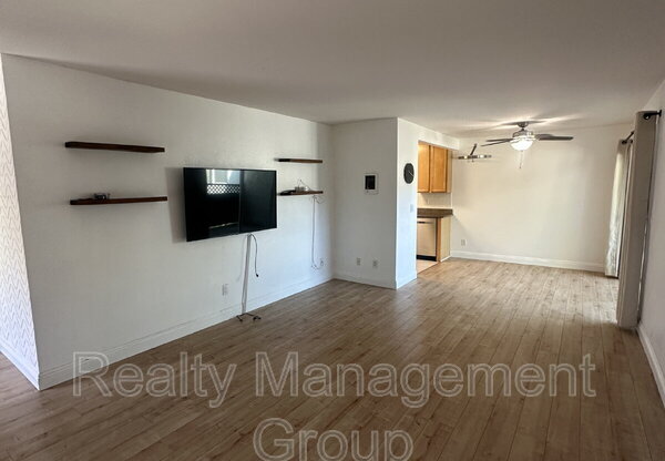 3535 MADISON AVE