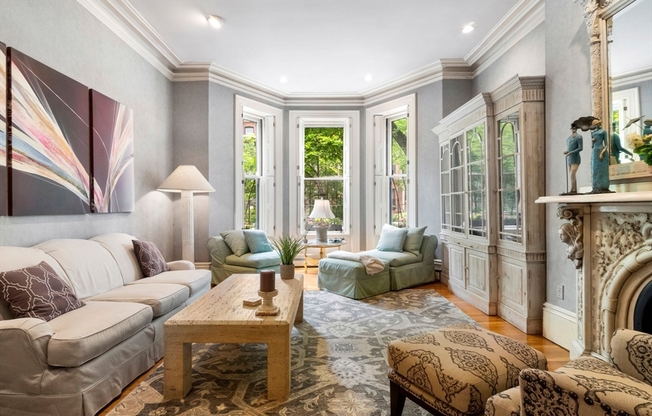319 Marlborough St