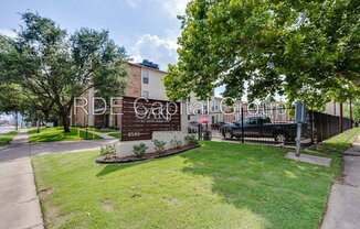 4545 LIVE OAK