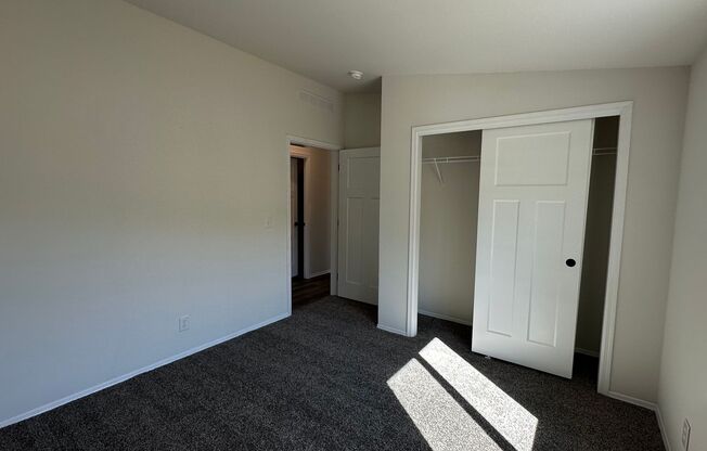 2 beds, 1 bath, 900 sqft, $1,195, Unit 179