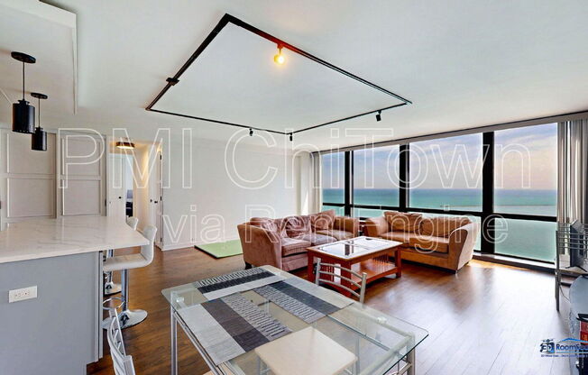 910 N Lake Shore Dr