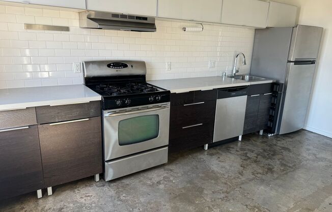 1 bed, 1 bath, 620 sqft, $1,975, Unit 44