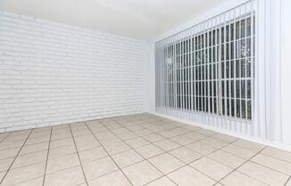 1 bed, 1 bath, 836 sqft, $949