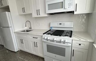 F4 - 211 SW 18 Ave