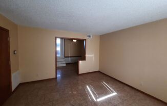 Check out this updated, clean bi-level apartment!