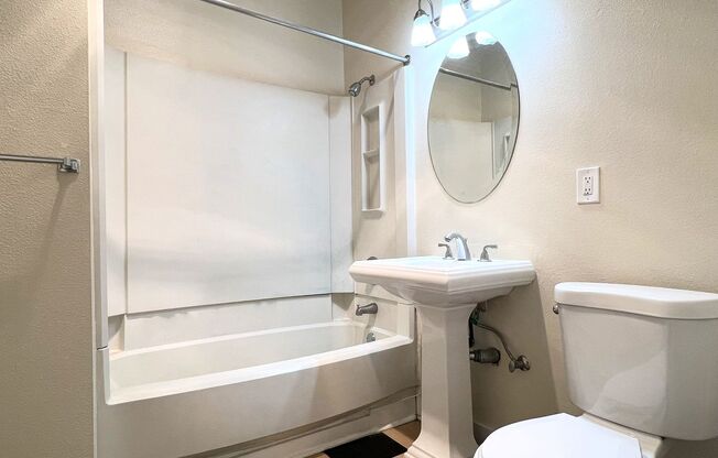 Studio, 1 bath, 525 sqft, $1,260, Unit 313