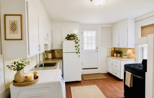 80 WHITE ST
