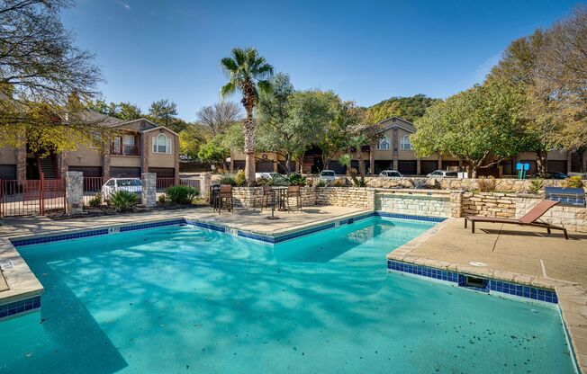 2 beds, 2 baths, $1,650, Unit Unit 213