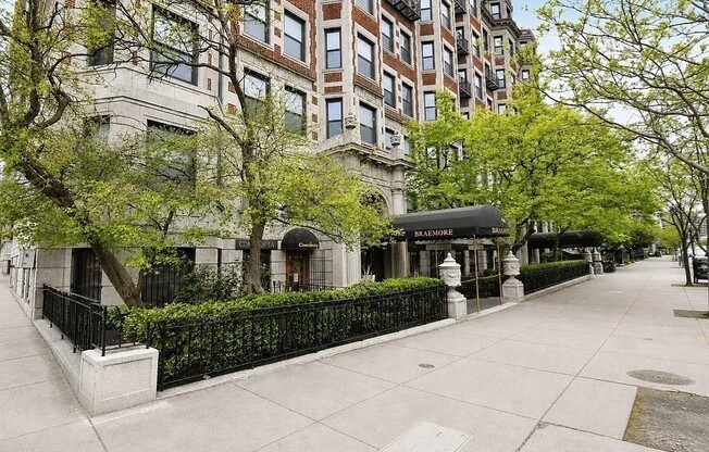 1 bed, 1 bath, 568 sqft, $2,950, Unit 33