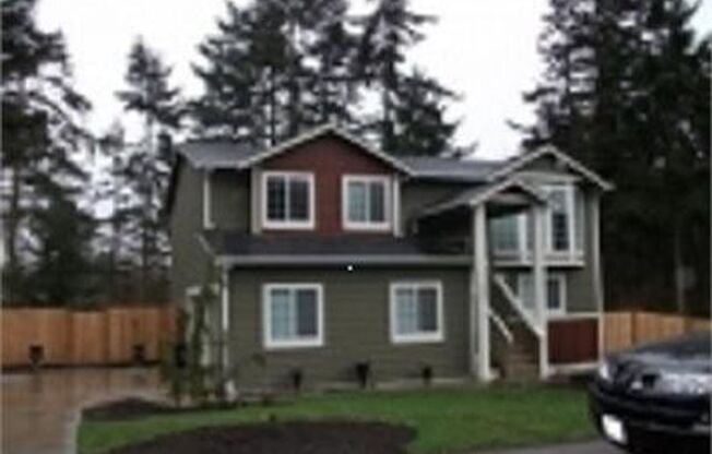 Beautiful Spacious Home in Coupeville! Built in 2010! Pets Negotiable! Now Offering $250 Move In Credit!!