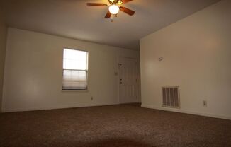 2 beds, 1.5 baths, 1,050 sqft, $995, Unit 727 Peachers Mill Rd