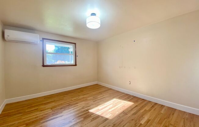 2 beds, 1 bath, 1,000 sqft, $1,775, Unit 207 N 38th Ave