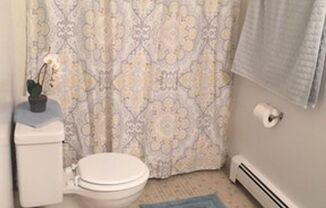 2 beds, 1 bath, 925 sqft, $1,190, Unit 4719 Indian Hills Dr., #13, Mount Pleasant, WI 53406