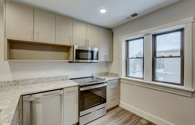 2 beds, 1 bath, 1,000 sqft, $1,799, Unit 2105-6