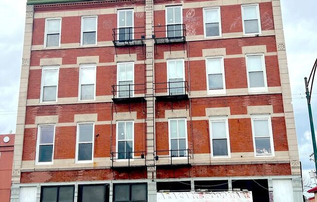 2620-22 W. Cermak