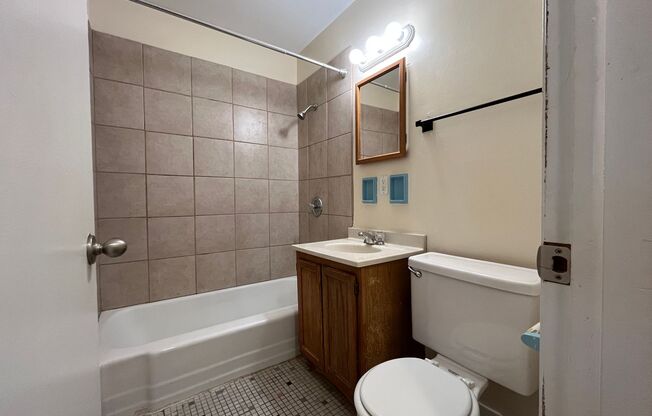 1 bed, 1 bath, $850, Unit 207