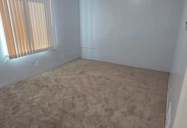1 bed, 1 bath, 450 sqft, $1,695, Unit 2705B