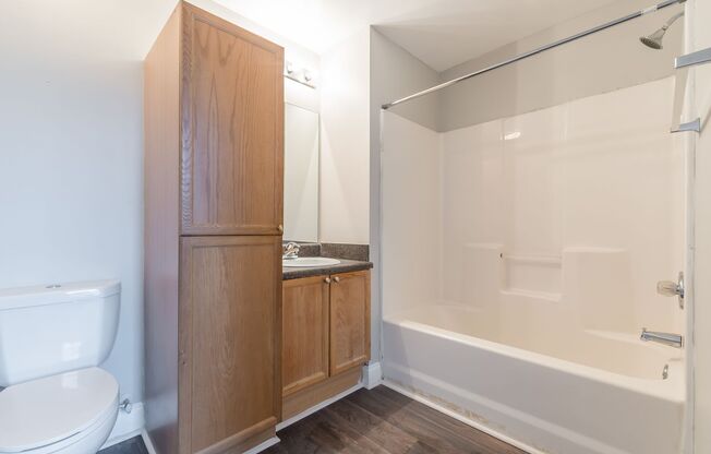 Studio, 1 bath, 549 sqft, $1,006, Unit A-101