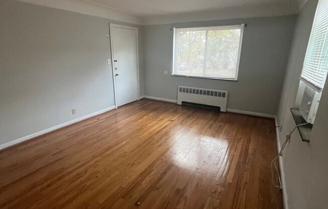 1 bed, 1 bath, 700 sqft, $750, Unit 7080 4