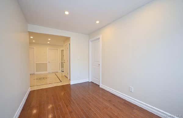 116 14 METROPOLITAN AVE