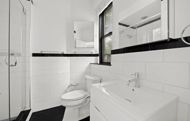76 W 69 ST