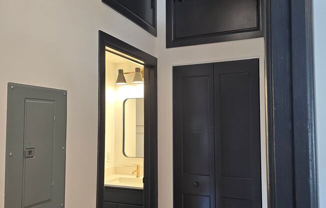 1 bed, 1 bath, 525 sqft, $1,675, Unit 604