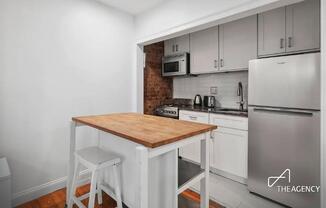 Studio, 1 bath, 1,000 sqft, $2,900, Unit 1-R