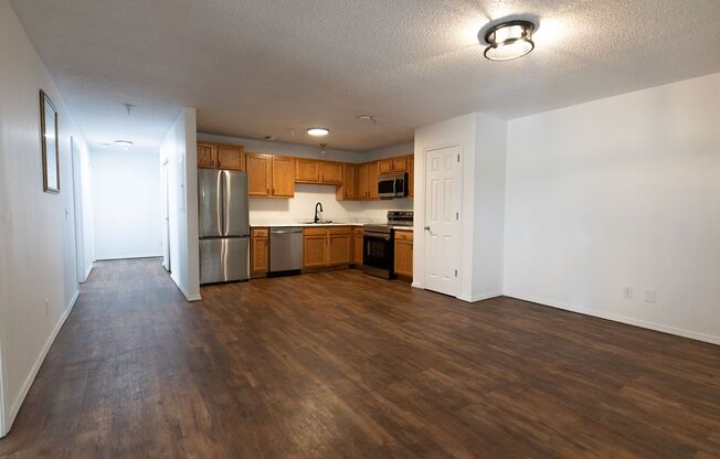 4 beds, 4 baths, 1,050 sqft, $2,600, Unit AAT2-707