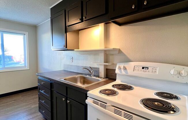 1 bed, 1 bath, 600 sqft, $900, Unit 6