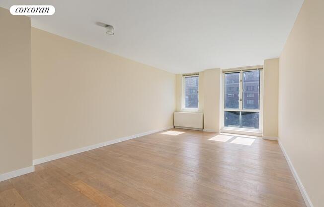 1 bed, 1 bath, 687 sqft, $5,250, Unit 7L