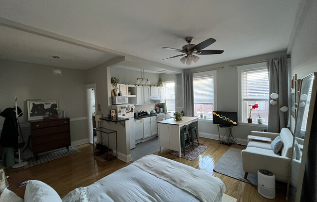 Studio, 1 bath, $2,270, Unit 15