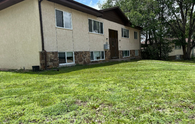 4715 SCENIC CIR