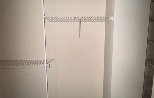 1 bed, 1 bath, 630 sqft, $1,259, Unit 917