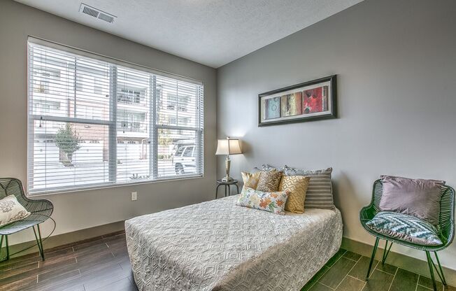 3 beds, 2 baths, 1,469 sqft, $1,995, Unit A - 1010 Unit 215 - C1469