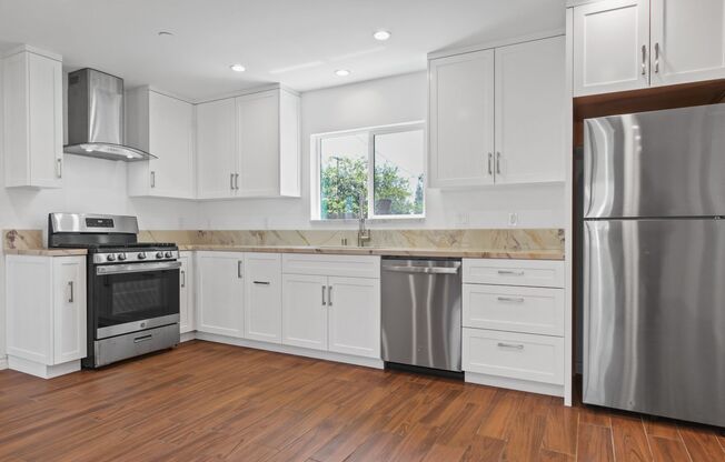 New Constuction Modern 2 Bed / 2 Bath ADU in Mission Hills – Private & Fully Equipped