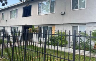 319 N Bush 9
