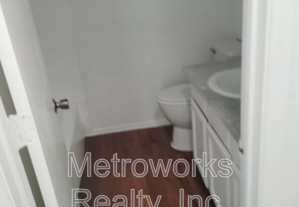 105 PINE MDW DR