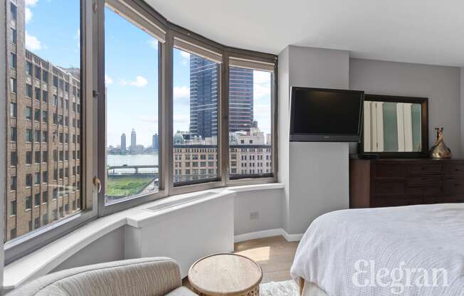 4 beds, 3 baths, 971 sqft, $10,900, Unit 8IJ
