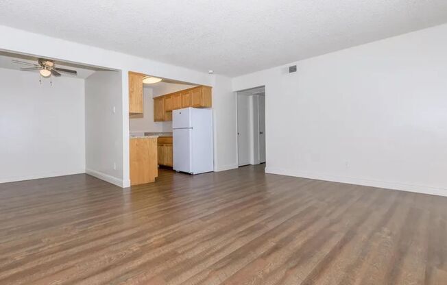 2 beds, 1 bath, 760 sqft, $1,435, Unit 06-106