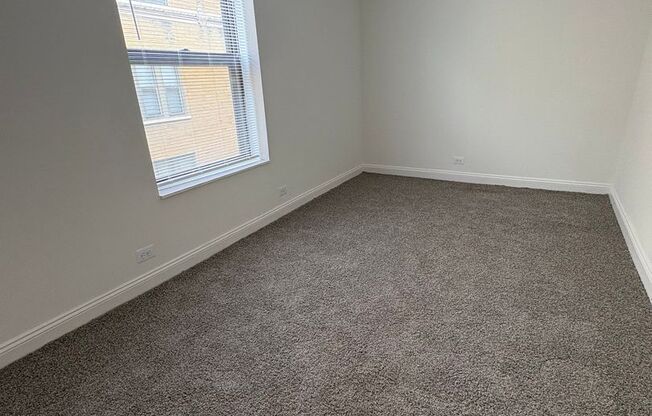 3 beds, 1 bath, 1,270 sqft, $1,350, Unit WW 201