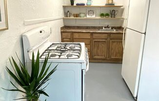 1 bed, 1 bath, $630, Unit 2