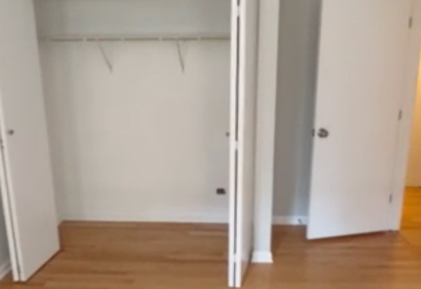 2 beds, 1 bath, $1,975, Unit 931-103