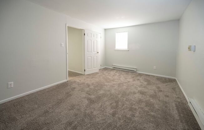2 beds, 1 bath, 750 sqft, $1,305, Unit 114-6123